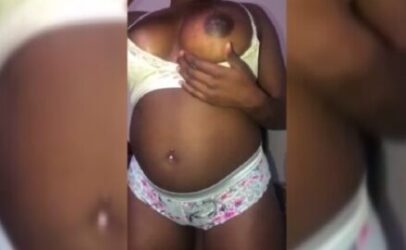 Hottie: Succulent Boobs Of Accra Babe