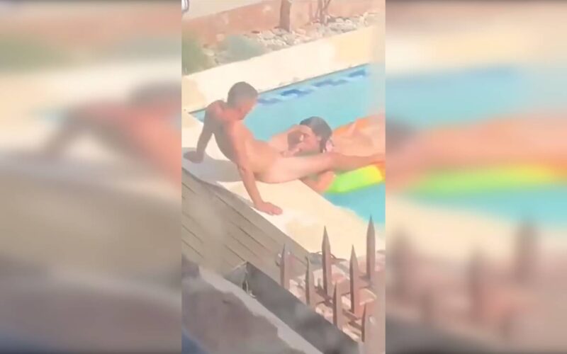 Banging: Coloured Couple Dick Sucking In A Pool