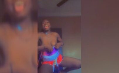 Leaked porn: Ijeoma Flashing Her Boobs In Short Leak Video